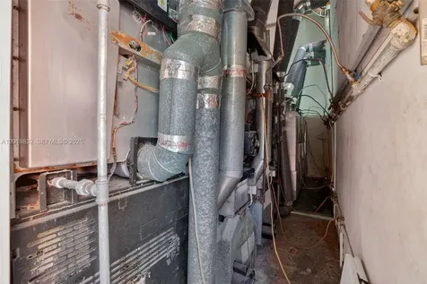 Coin Laundry For Sale On Palm Ave Hialeah Hialeah FL 33010