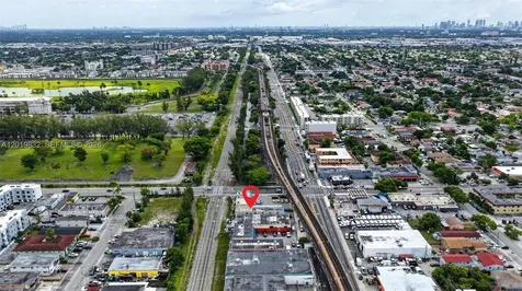 Coin Laundry For Sale On Palm Ave Hialeah Hialeah FL 33010