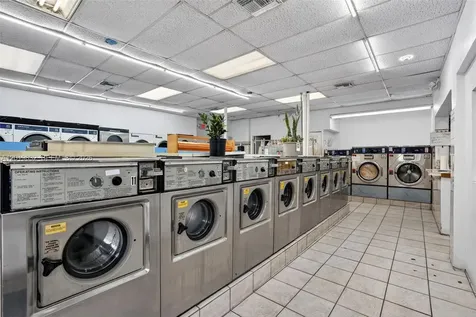 Coin Laundry For Sale On Palm Ave Hialeah Hialeah FL 33010