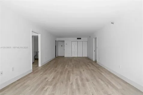 20505 E Country Club Drive Aventura FL 33180