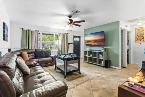 9452 SW 52nd Court Cooper City FL 33328