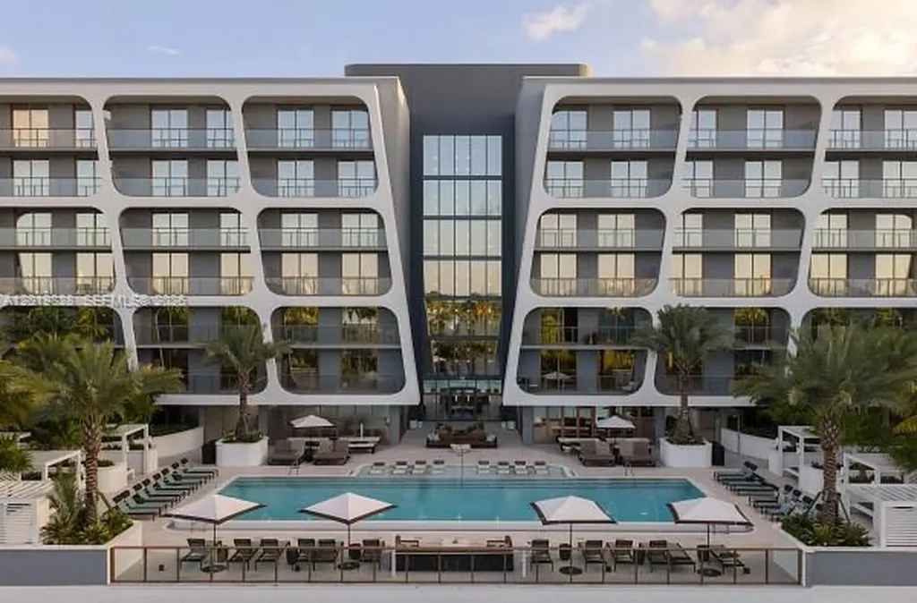 3900 Alton Road Miami Beach FL 33140