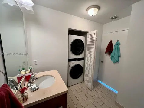 79 SW 12th Street Miami FL 33130