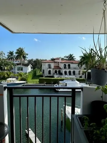 6901 Edgewater Drive Coral Gables FL 33133