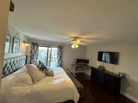 6901 Edgewater Drive Coral Gables FL 33133
