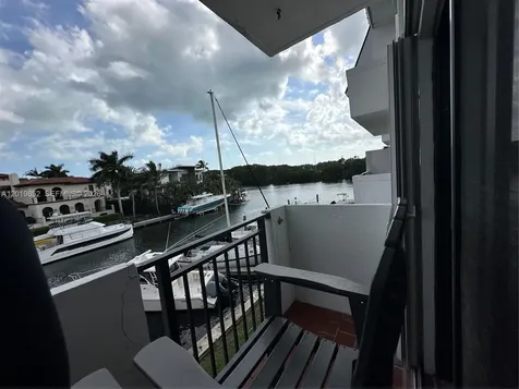 6901 Edgewater Drive Coral Gables FL 33133