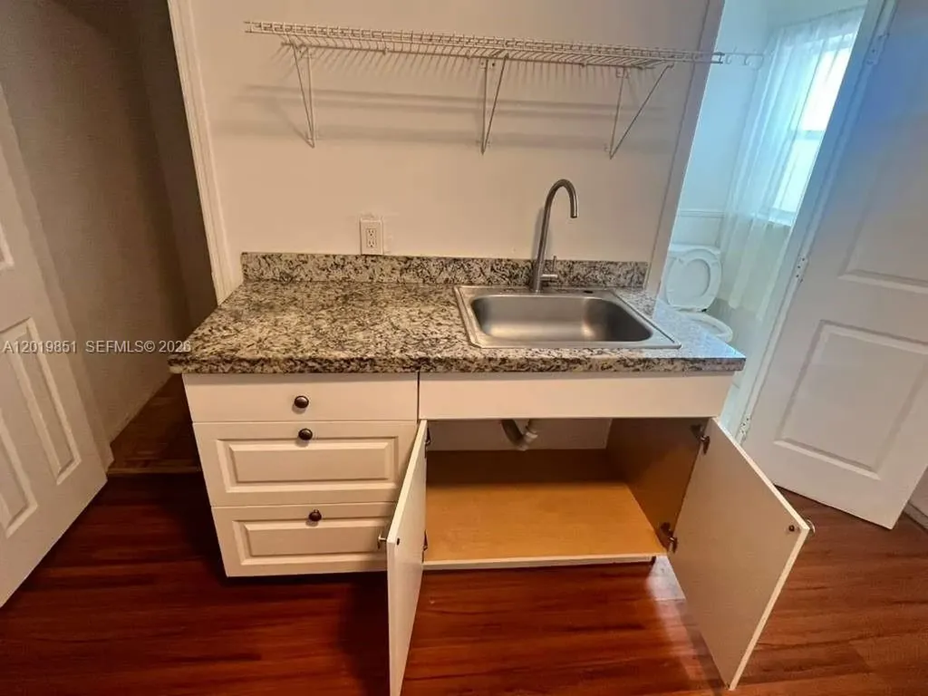 919 N 19th Avenue Hollywood FL 33020