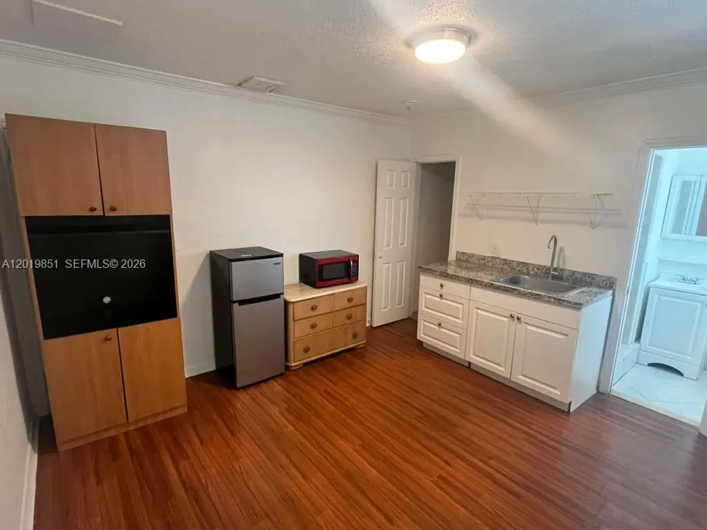 919 N 19th Avenue Hollywood FL 33020