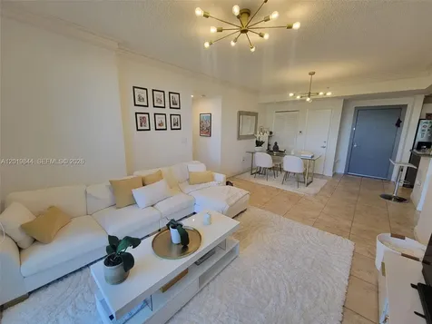 185 SE 14th Terrace Miami FL 33131