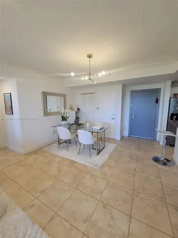 185 SE 14th Terrace Miami FL 33131