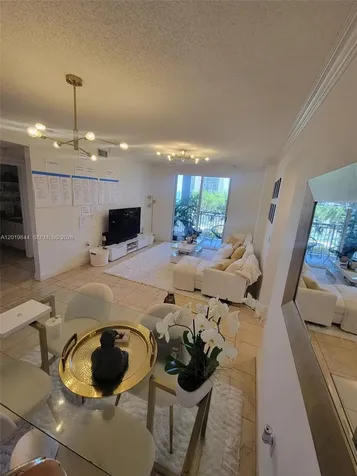 185 SE 14th Terrace Miami FL 33131