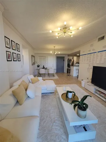 185 SE 14th Terrace Miami FL 33131