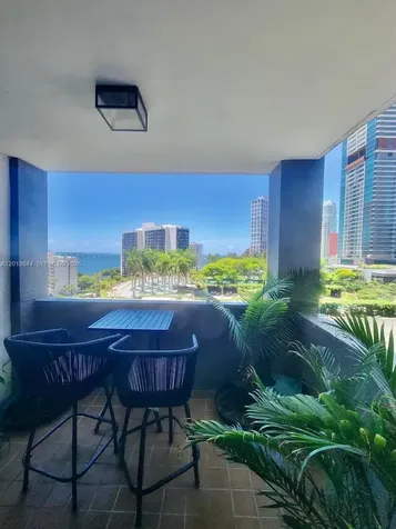185 SE 14th Terrace Miami FL 33131