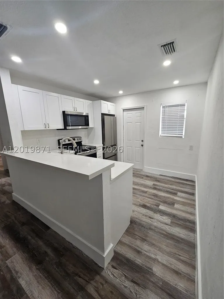 2030 Taylor Street Hollywood FL 33020