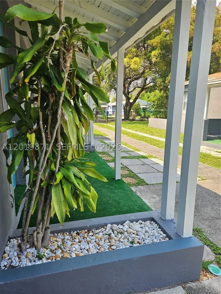 2030 Taylor Street Hollywood FL 33020
