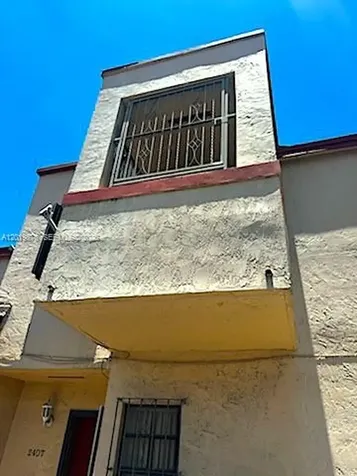 2407 W 52nd Place Hialeah FL 33016