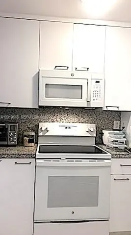 2407 W 52nd Place Hialeah FL 33016