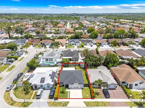 13520 SW 180th Terrace Miami FL 33177