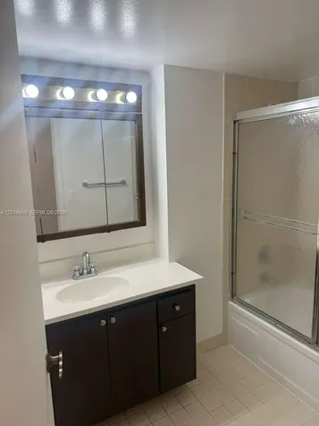 20840 San Simeon Way Miami FL 33179