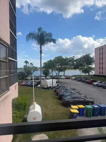 20840 San Simeon Way Miami FL 33179