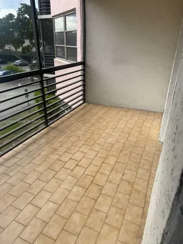 20840 San Simeon Way Miami FL 33179
