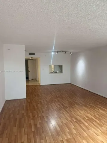 20840 San Simeon Way Miami FL 33179