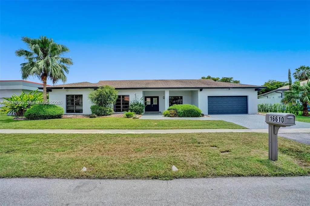 16610 Royal Poinciana Court Weston FL 33326