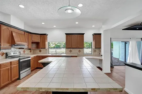 16610 Royal Poinciana Court Weston FL 33326