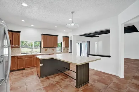16610 Royal Poinciana Court Weston FL 33326