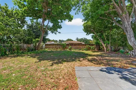 280 NW 101st Street Miami FL 33150