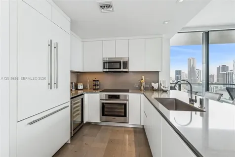 88 SW 7th Street Miami FL 33130
