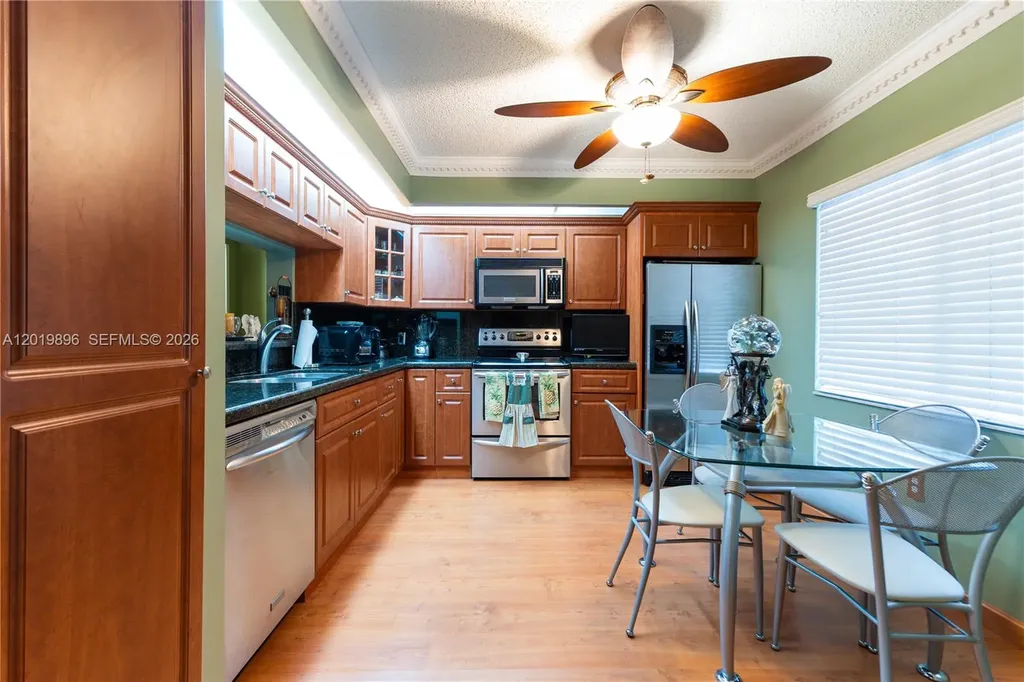 1600 SW 127th Way Pembroke Pines FL 33027