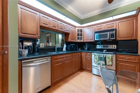 1600 SW 127th Way Pembroke Pines FL 33027