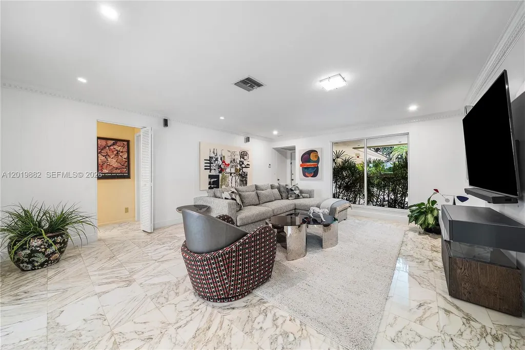 4301 Sanders Street Hollywood FL 33021
