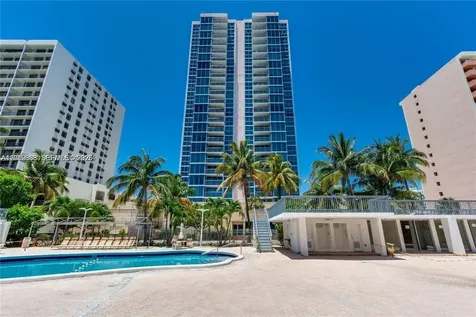2655 Collins Avenue Miami Beach FL 33140