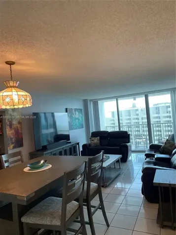 2655 Collins Avenue Miami Beach FL 33140