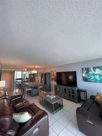 2655 Collins Avenue Miami Beach FL 33140