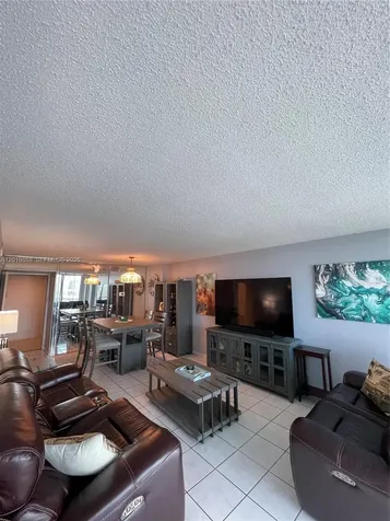 2655 Collins Avenue Miami Beach FL 33140