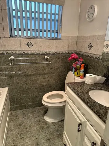 19051 NE 2nd Avenue Miami FL 33179