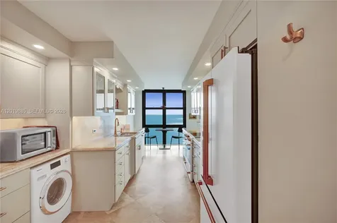 1111 Crandon Boulevard Key Biscayne FL 33149