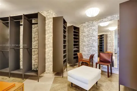 1111 Crandon Boulevard Key Biscayne FL 33149