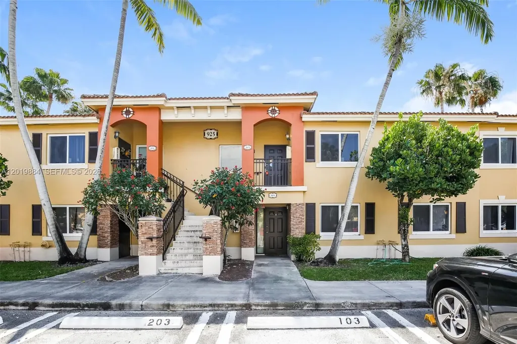 925 NE 34th Avenue Homestead FL 33033