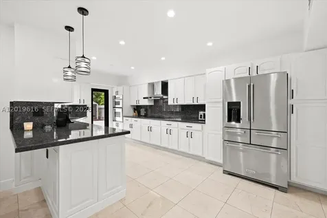 2400 NE 195th Street Miami FL 33180