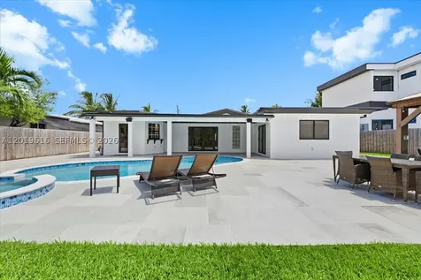 2400 NE 195th Street Miami FL 33180