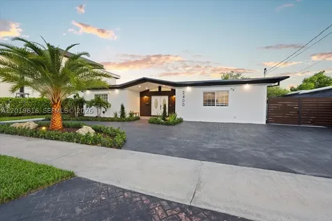 2400 NE 195th Street Miami FL 33180