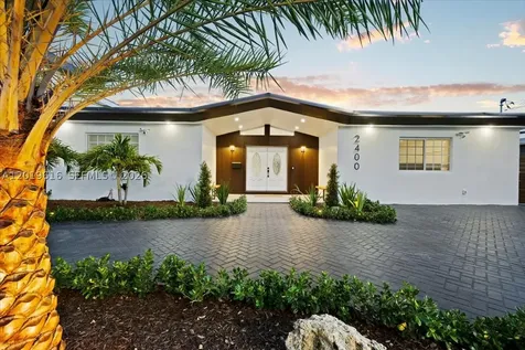 2400 NE 195th Street Miami FL 33180
