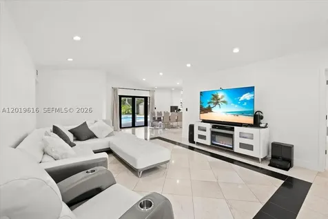 2400 NE 195th Street Miami FL 33180