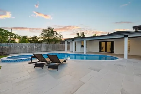 2400 NE 195th Street Miami FL 33180
