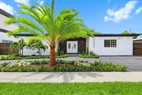 2400 NE 195th Street Miami FL 33180