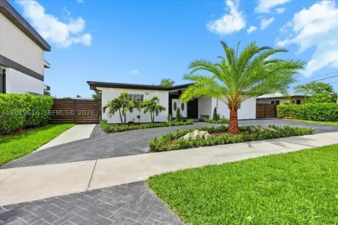 2400 NE 195th Street Miami FL 33180